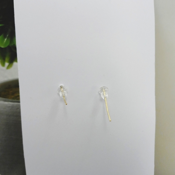 Black and silver handcrafted resin dangle earrings - Picture 3 of 5